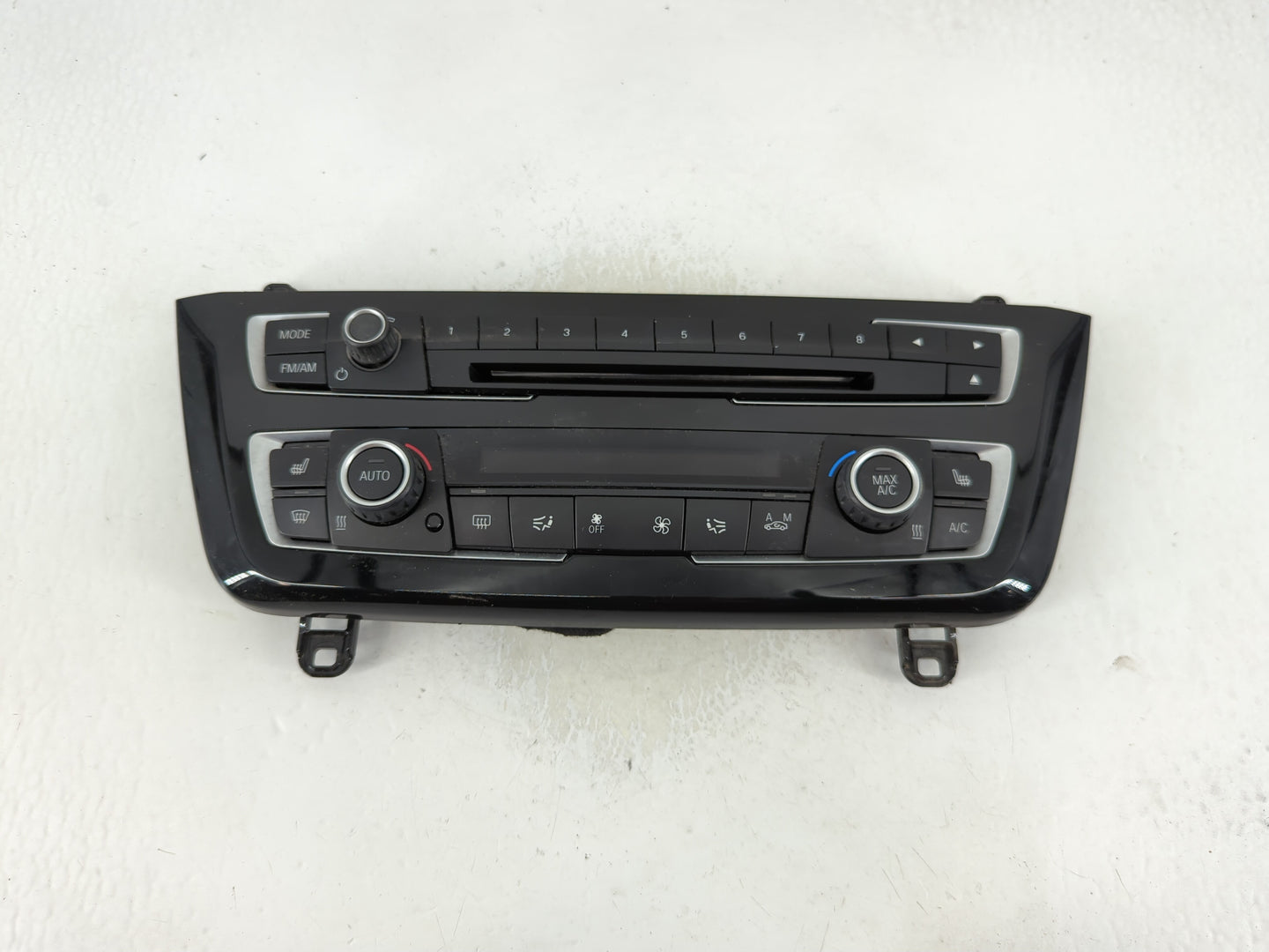2019 Bmw 330i Radio AM FM Cd Player Receiver Replacement P/N:6131 6814188-01 Fits OEM Used Auto Parts - Oemusedautoparts1.co