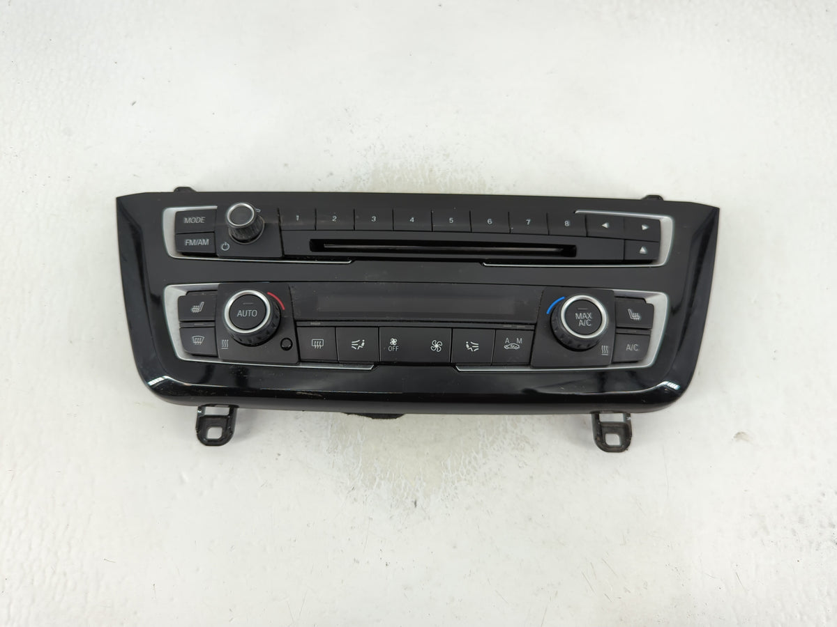 2019 Bmw 330i Radio AM FM Cd Player Receiver Replacement P/N:6131 6814188-01 OEM Used Auto Parts - Oemusedautoparts1.com