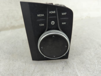 compare product 2019 Bmw 330i Information Display Screen