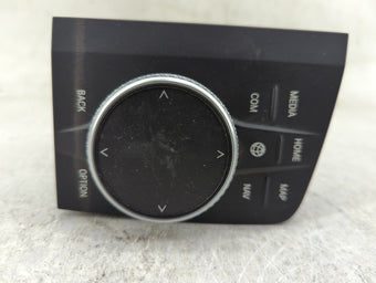 compare product 2019 Bmw 330i Radio AM FM Cd Player Receiver Replacement P/N:65829891527-01 ZE9891527-01 Fits OEM Used Auto Parts