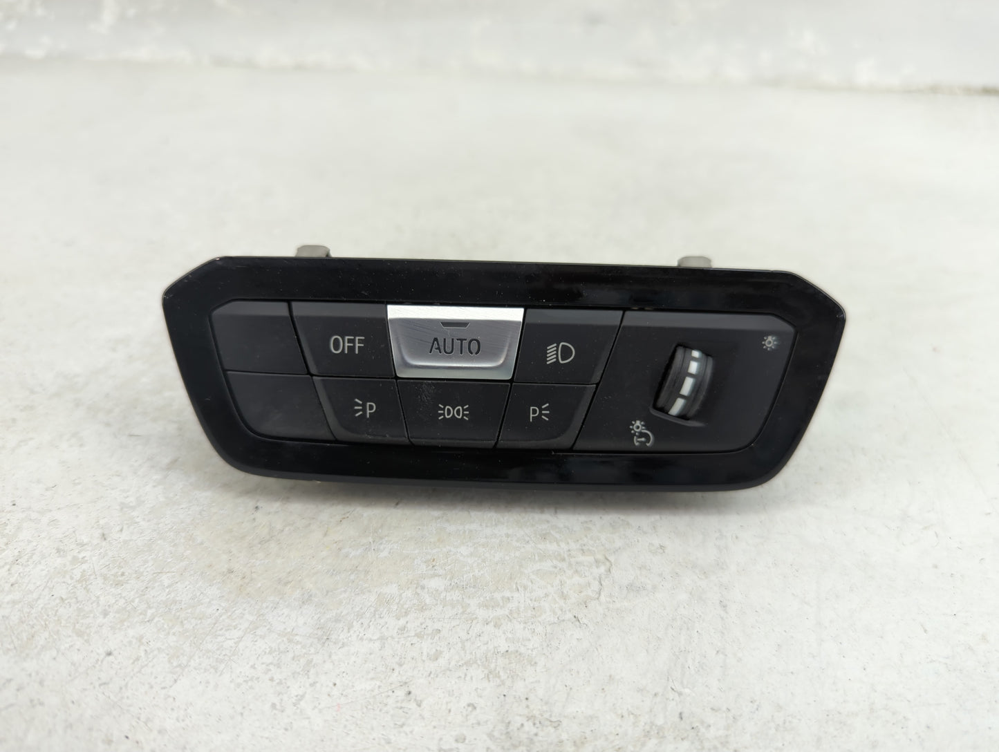 2019 Bmw 330i Headlight Head Light Switch Lamp Control - Oemusedautoparts1.com
