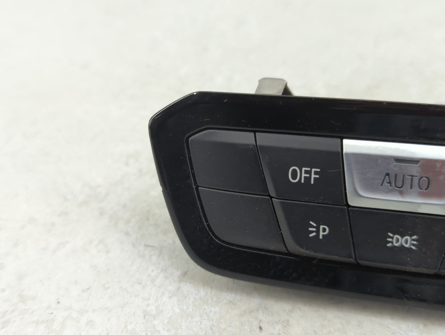 2019 Bmw 330i Headlight Head Light Switch Lamp Control E1084971 - Oemusedautoparts1.com
