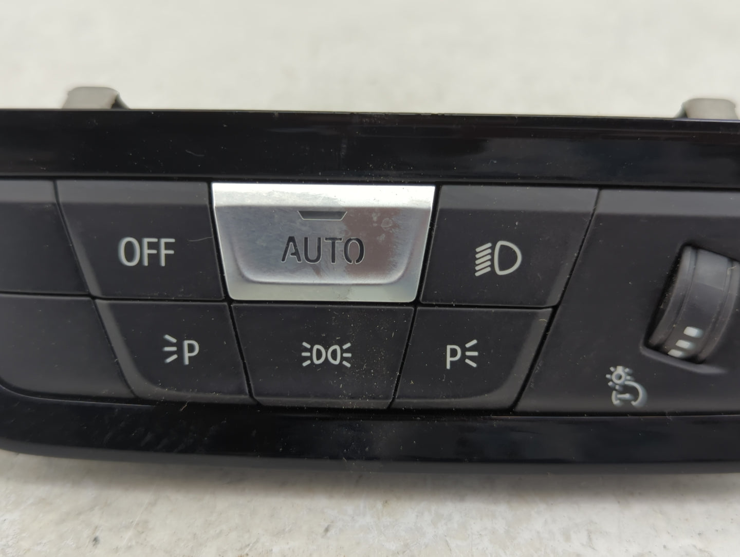 2019 Bmw 330i Headlight Head Light Switch Lamp Control E1084971 - Oemusedautoparts1.com
