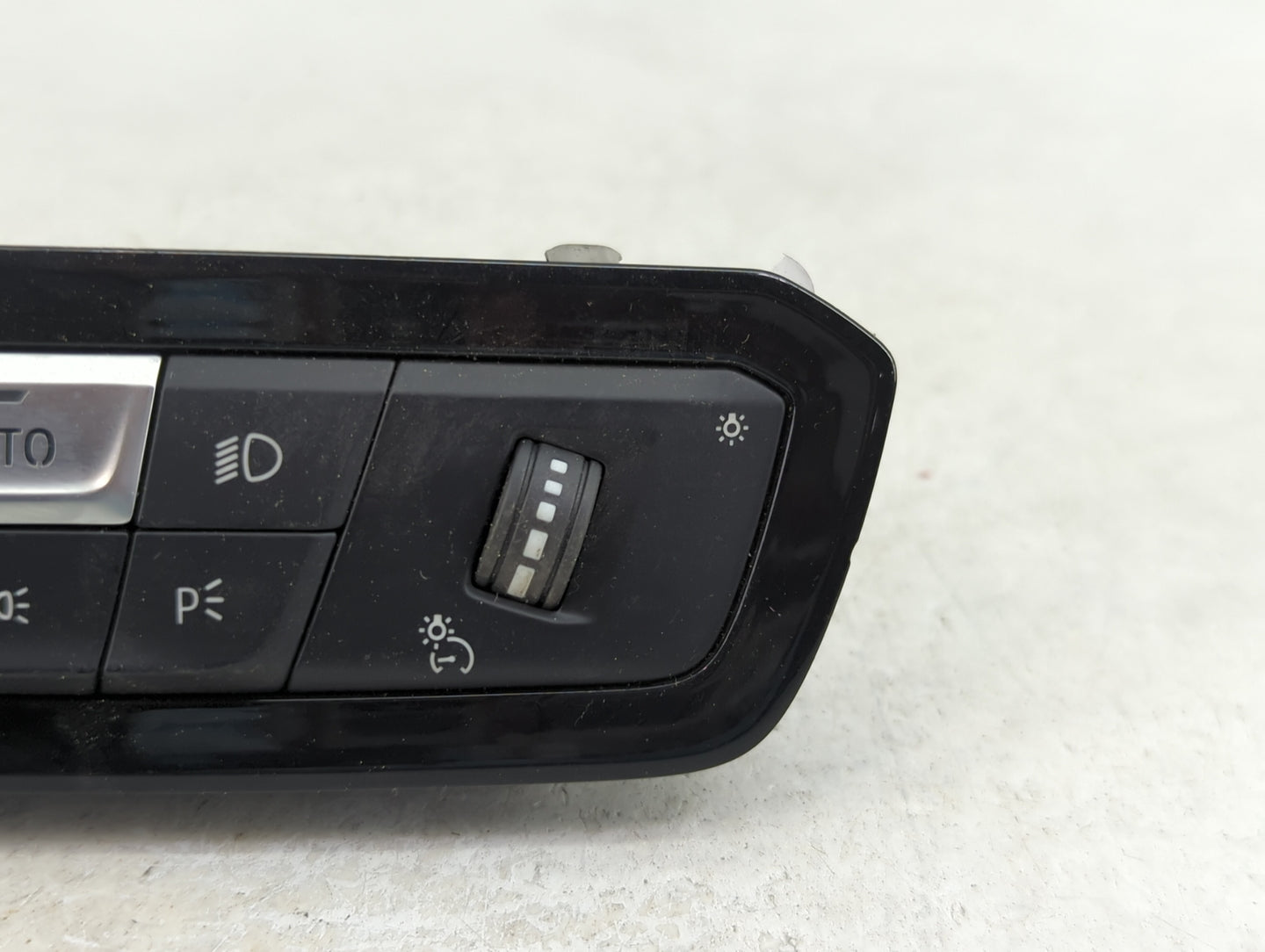 2019 Bmw 330i Headlight Head Light Switch Lamp Control - Oemusedautoparts1.com