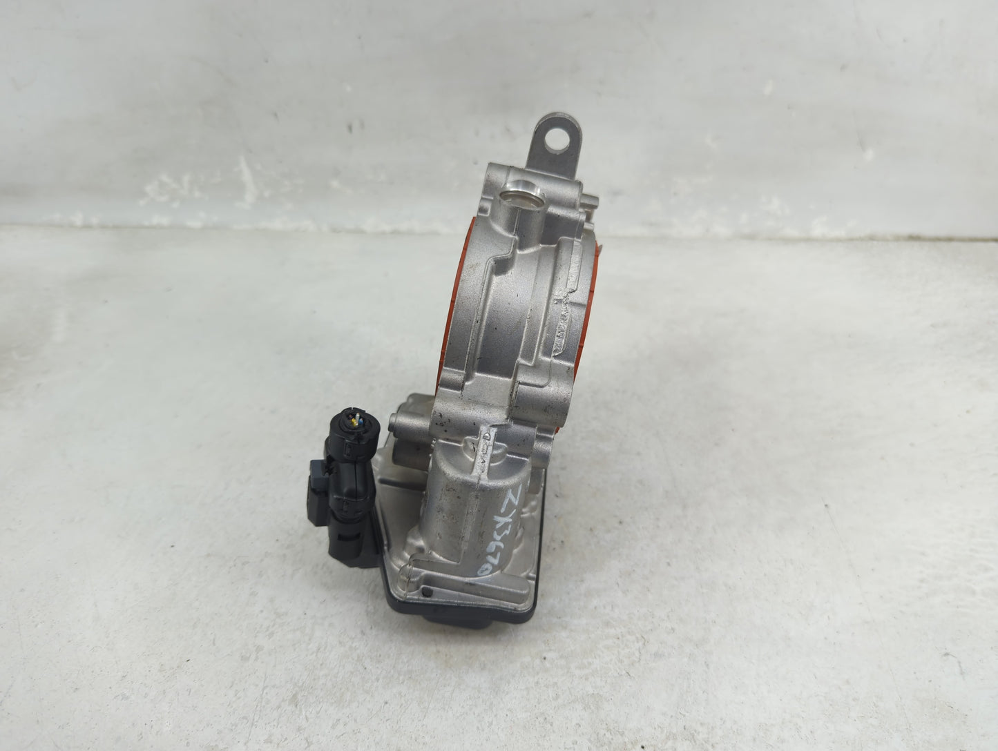 2017-2021 Bmw 330i Throttle Body P/N:8601651 A2C15021900 Fits Fits 2016 2017 2018 2019 2020 2021 2022 OEM Used Auto Parts - 