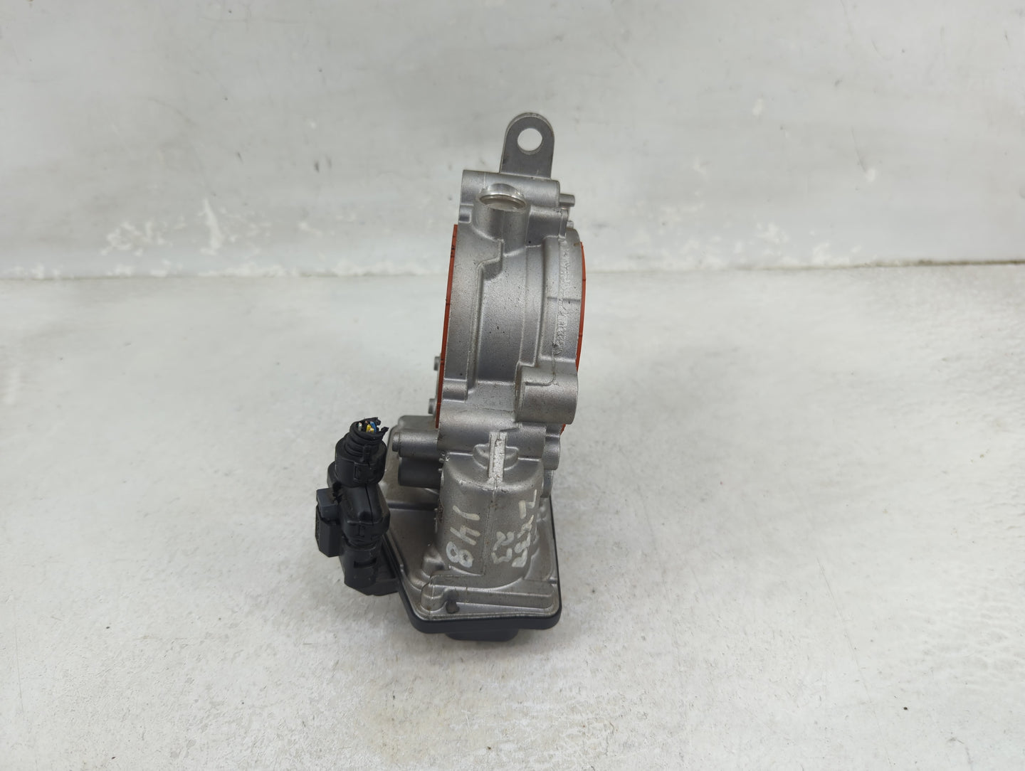 2017-2021 Bmw 330i Throttle Body P/N:8601651 A2C15021900 Fits Fits 2016 2017 2018 2019 2020 2021 2022 OEM Used Auto Parts - 