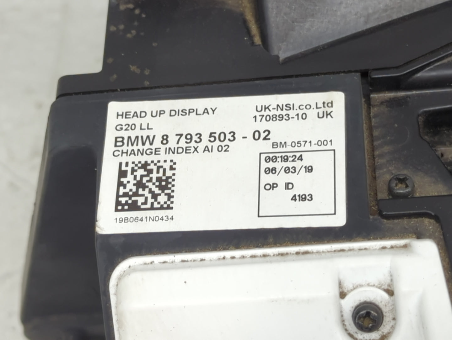 2019-2021 Bmw 330i Information Display Screen - Oemusedautoparts1.com