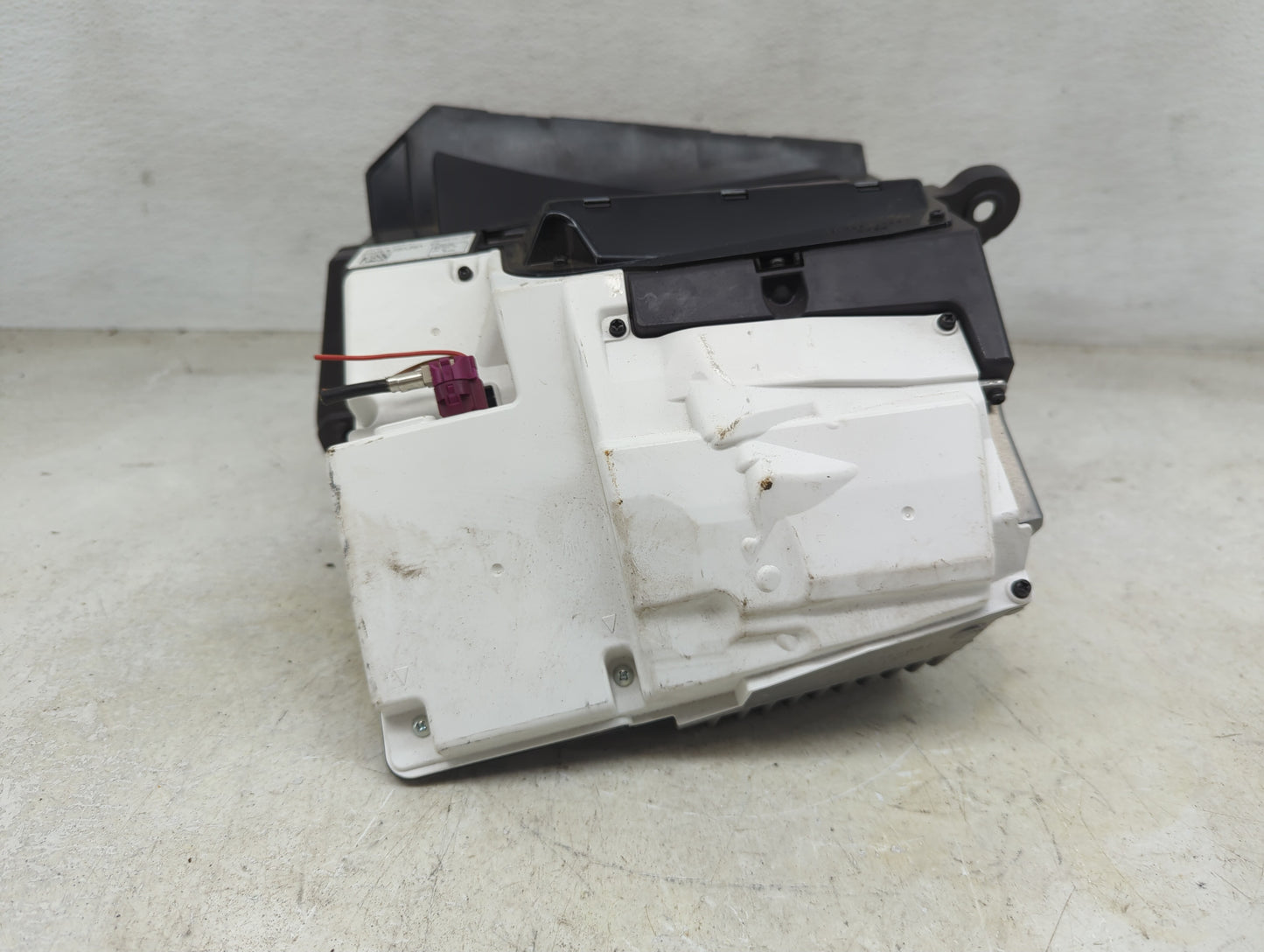 2019-2020 Bmw 330i Information Display Screen - Oemusedautoparts1.com