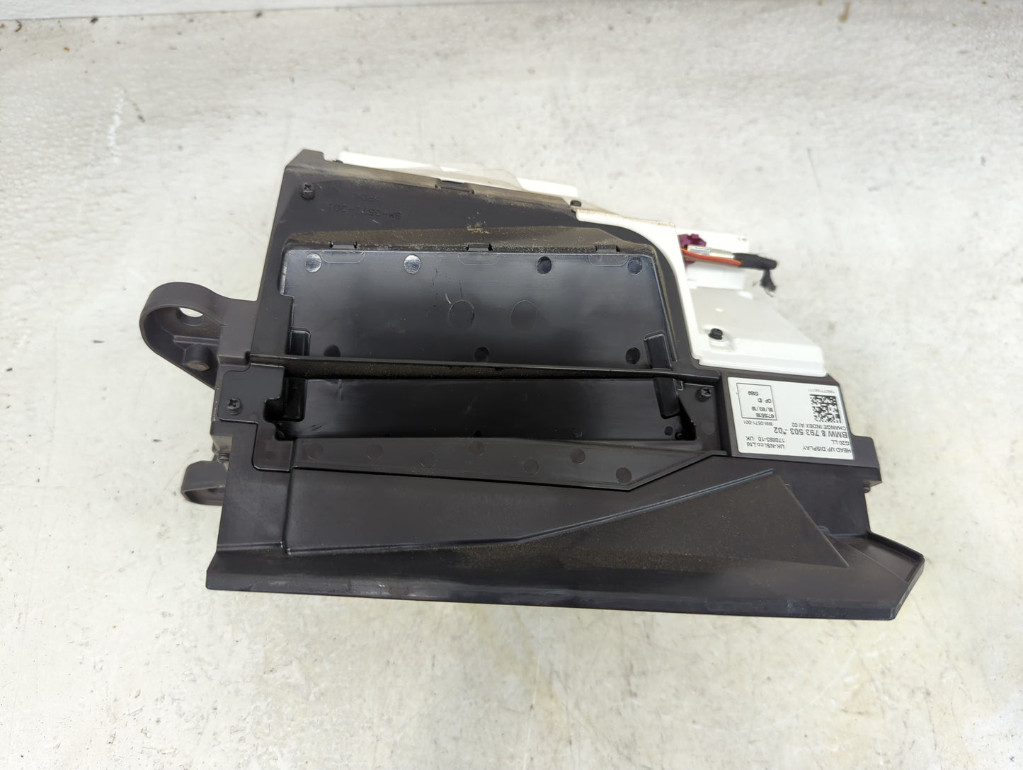 2019-2021 Bmw 330i Information Display Screen - Oemusedautoparts1.com