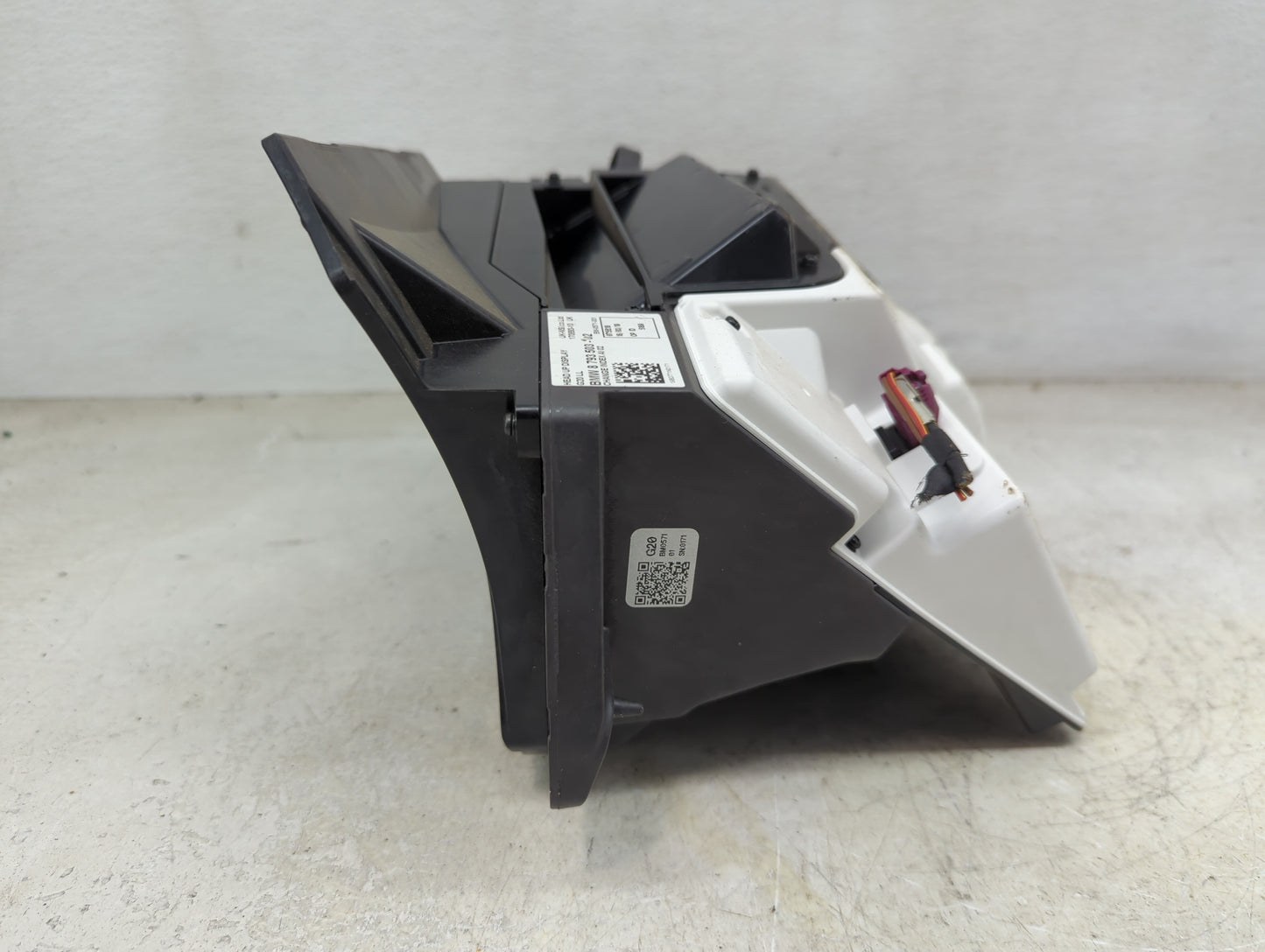 2019-2021 Bmw 330i Information Display Screen - Oemusedautoparts1.com