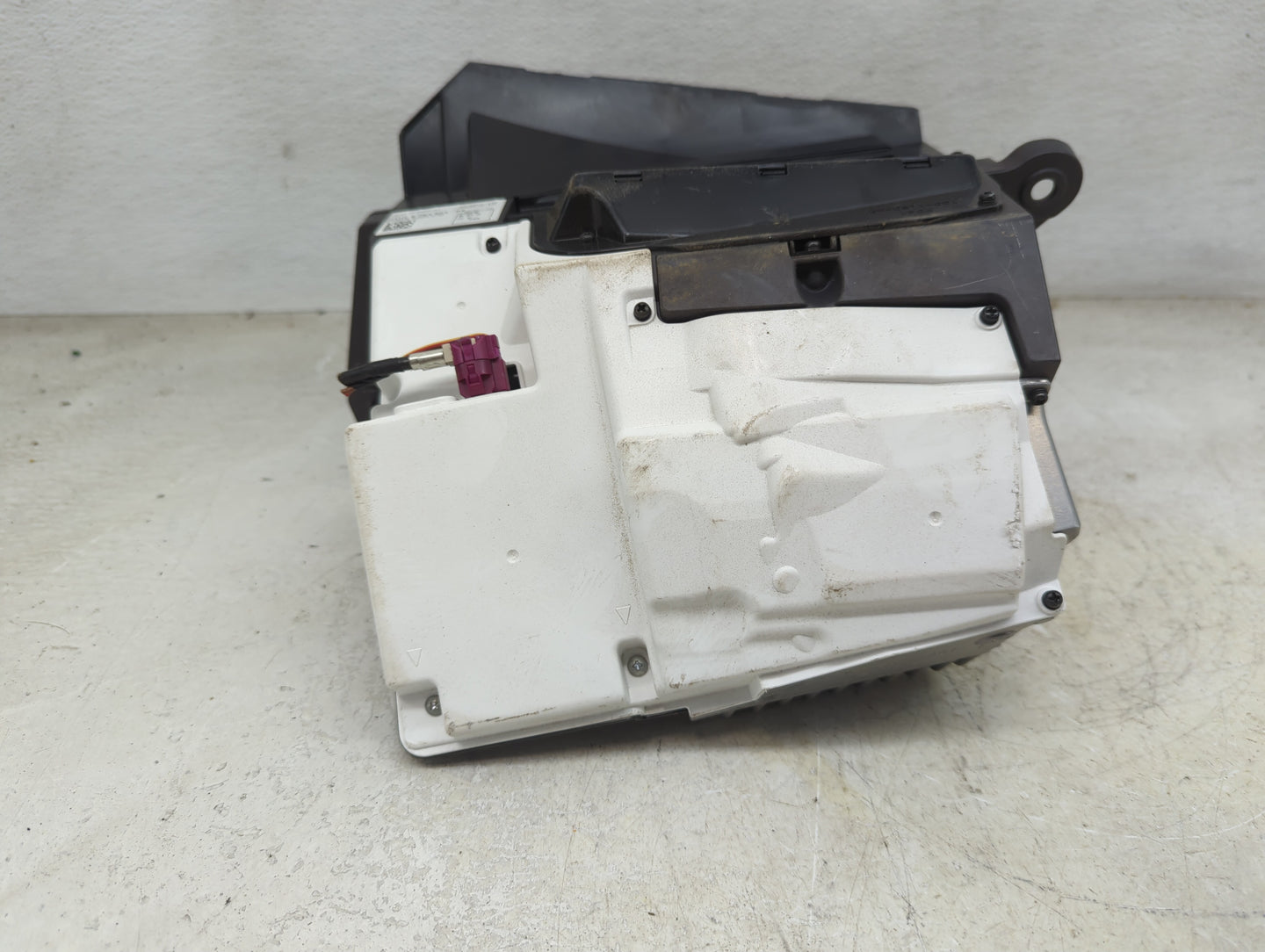 2019-2021 Bmw 330i Information Display Screen - Oemusedautoparts1.com