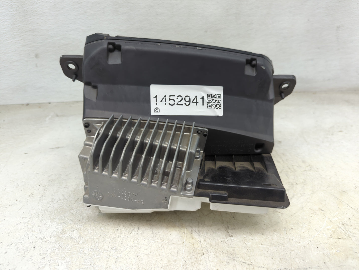 2019-2021 Bmw 330i Information Display Screen - Oemusedautoparts1.com