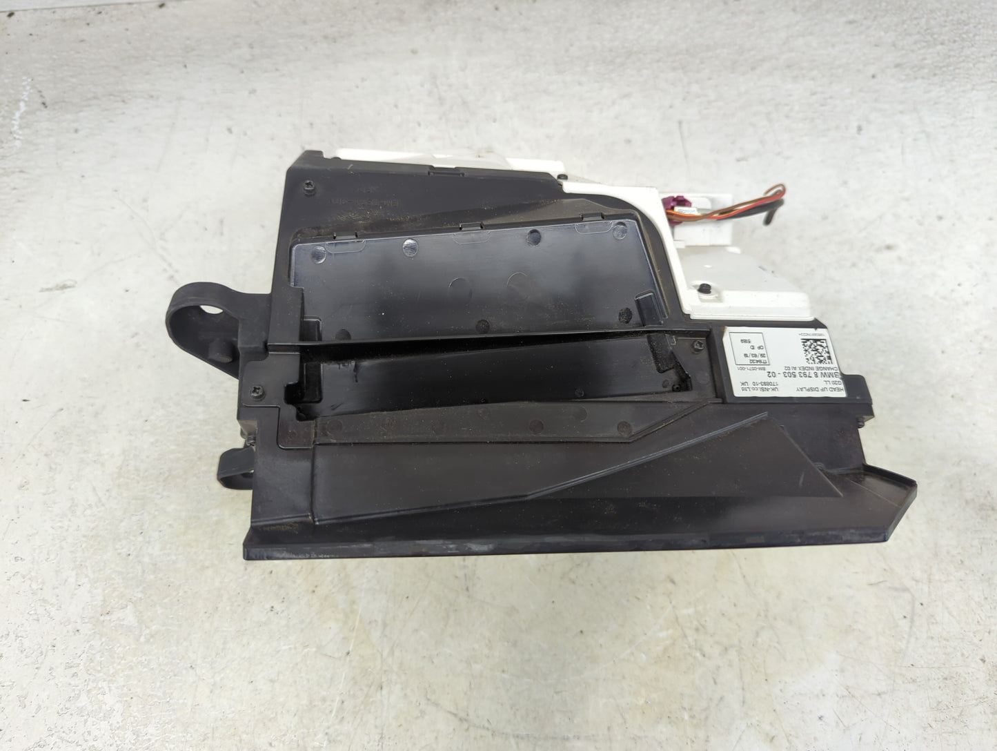 2019-2021 Bmw 330i Information Display Screen - Oemusedautoparts1.com