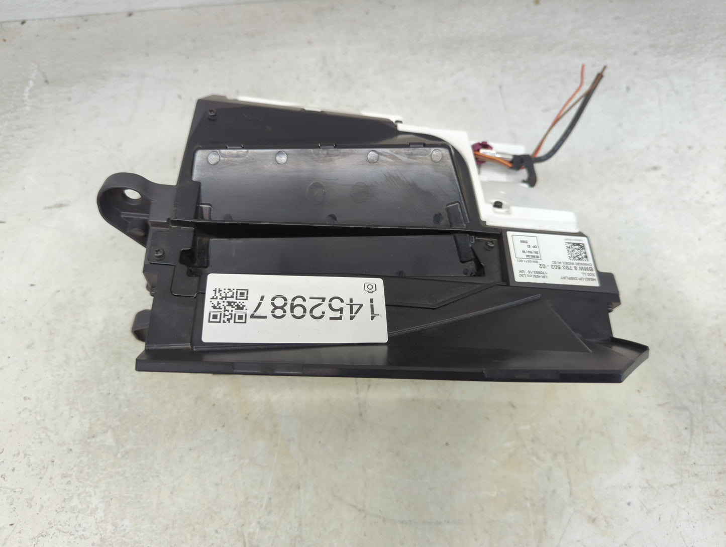 2019-2020 Bmw 330i Information Display Screen - Oemusedautoparts1.com