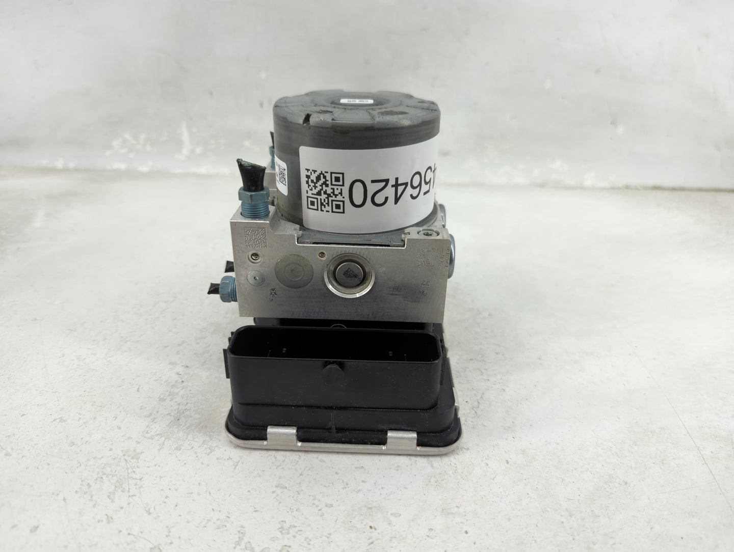 2019-2020 Bmw 330i ABS Pump Control Module Replacement P/N:6 897 998 Fits Fits 2019 2020 OEM Used Auto Parts - Oemusedautopa