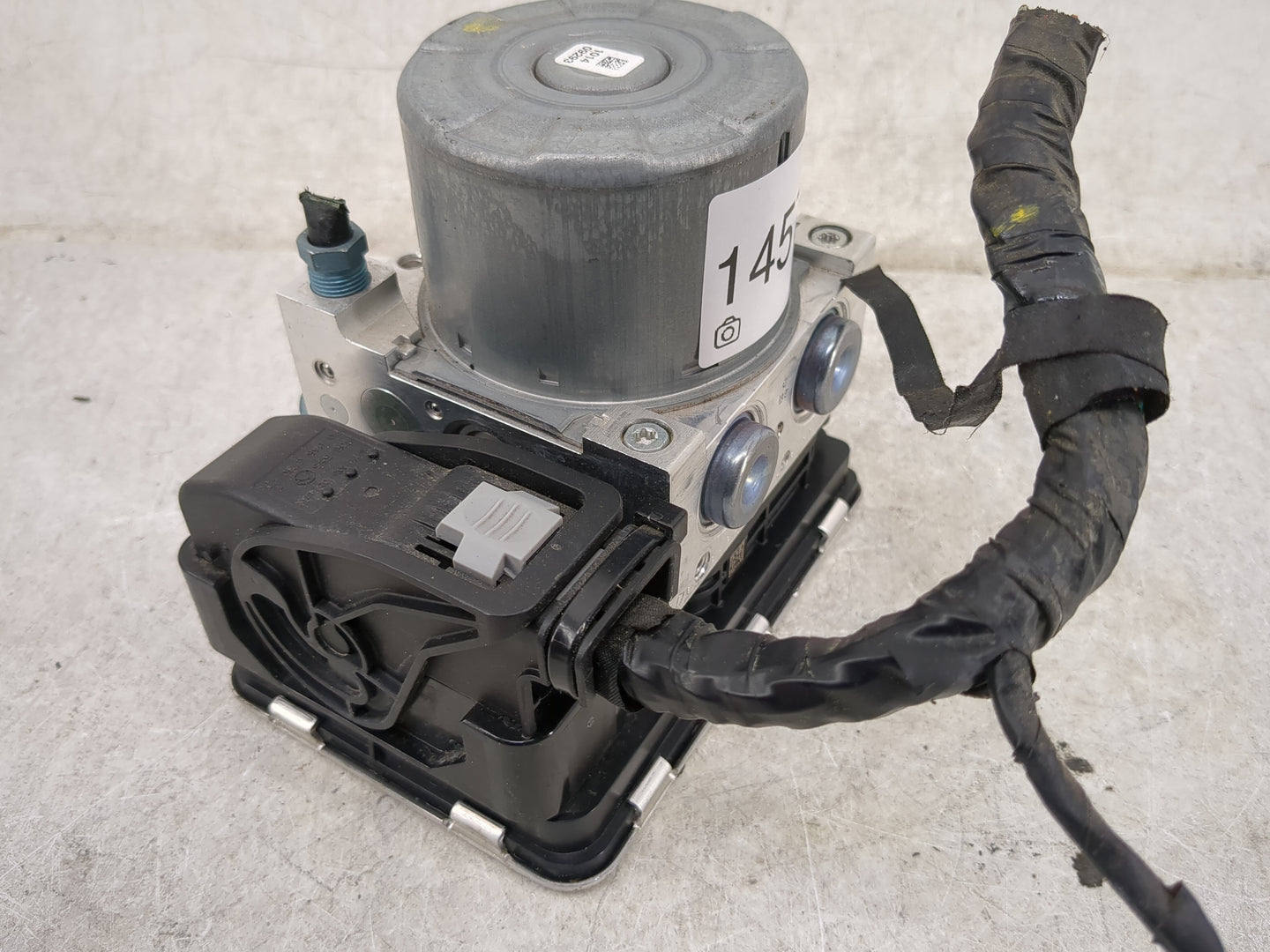 2019-2020 Bmw 330i ABS Pump Control Module Replacement Fits Fits 2019 2020 OEM Used Auto Parts - Oemusedautoparts1.com