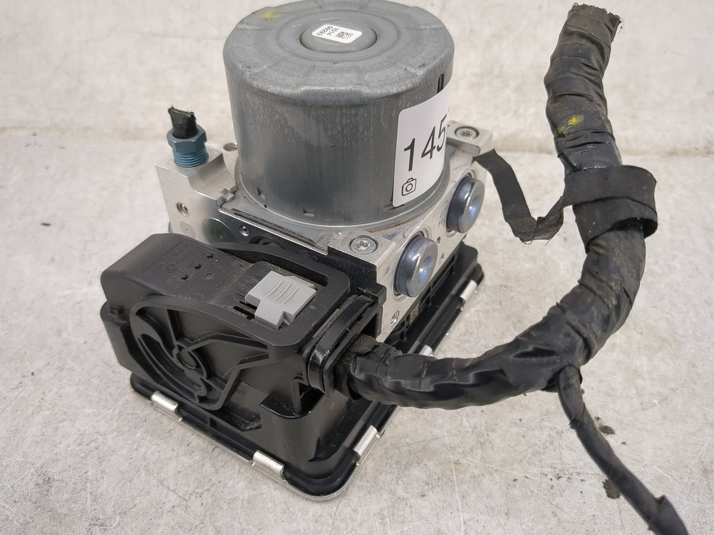 2019-2020 Bmw 330i ABS Pump Control Module Replacement Fits Fits 2019 2020 OEM Used Auto Parts - Oemusedautoparts1.com