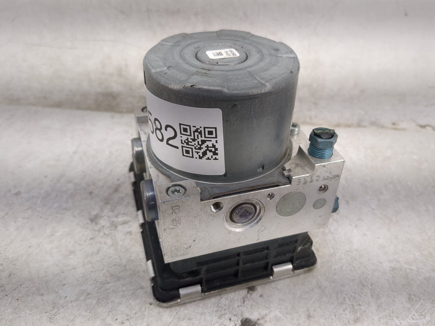 2019-2020 Bmw 330i ABS Pump Control Module Replacement Fits Fits 2019 2020 OEM Used Auto Parts - Oemusedautoparts1.com