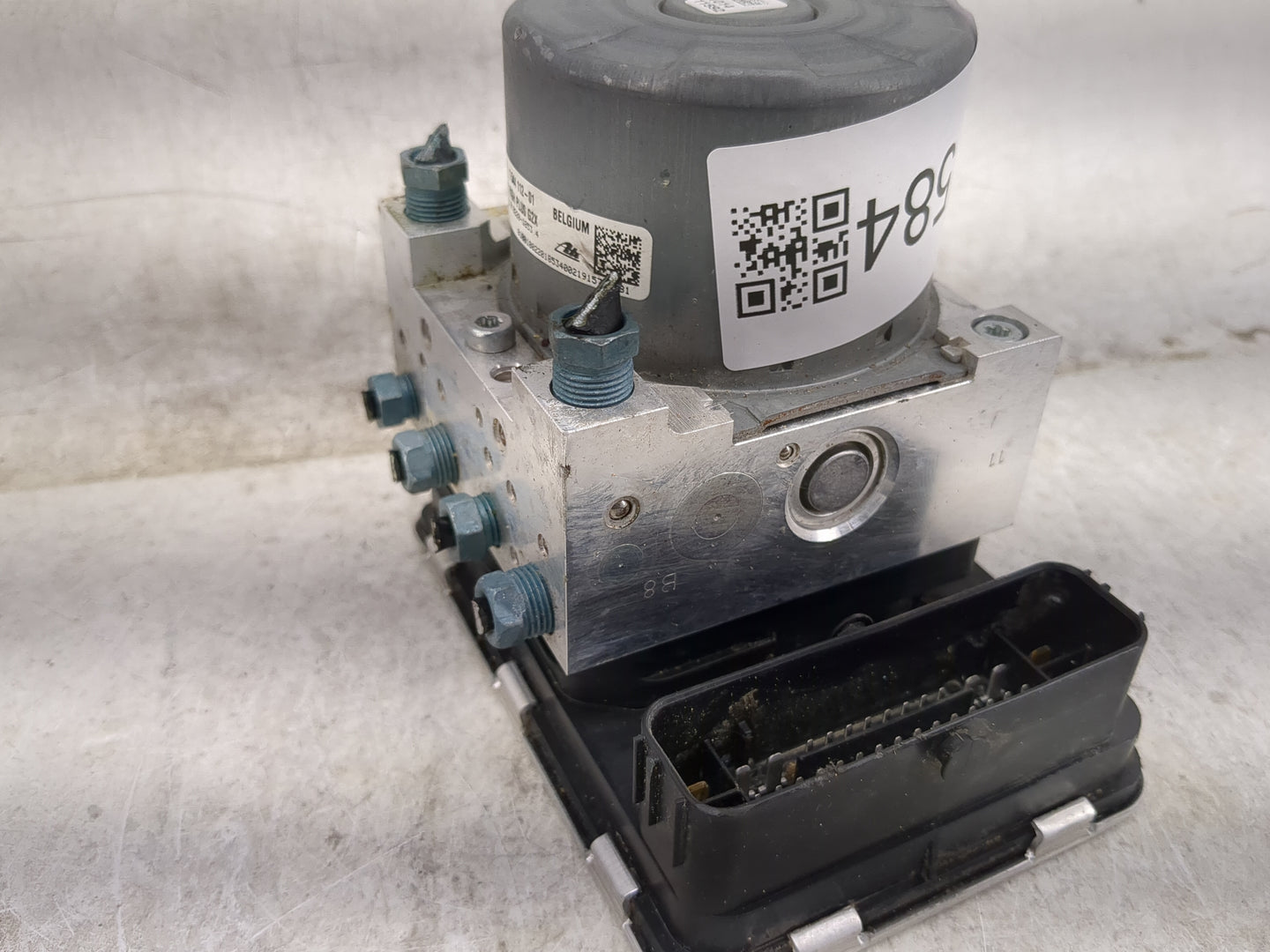 2019-2020 Bmw 330i ABS Pump Control Module Replacement Fits Fits 2019 2020 OEM Used Auto Parts - Oemusedautoparts1.com
