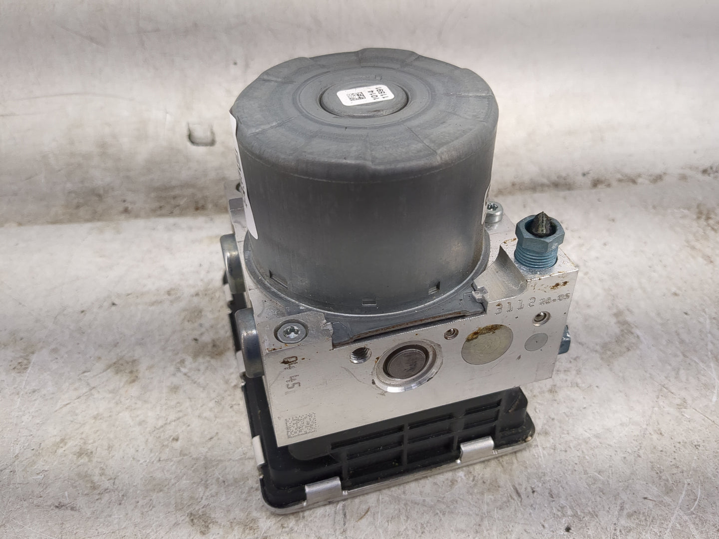 2019 Bmw 330i ABS Pump Control Module Replacement Fits OEM Used Auto Parts - Oemusedautoparts1.com