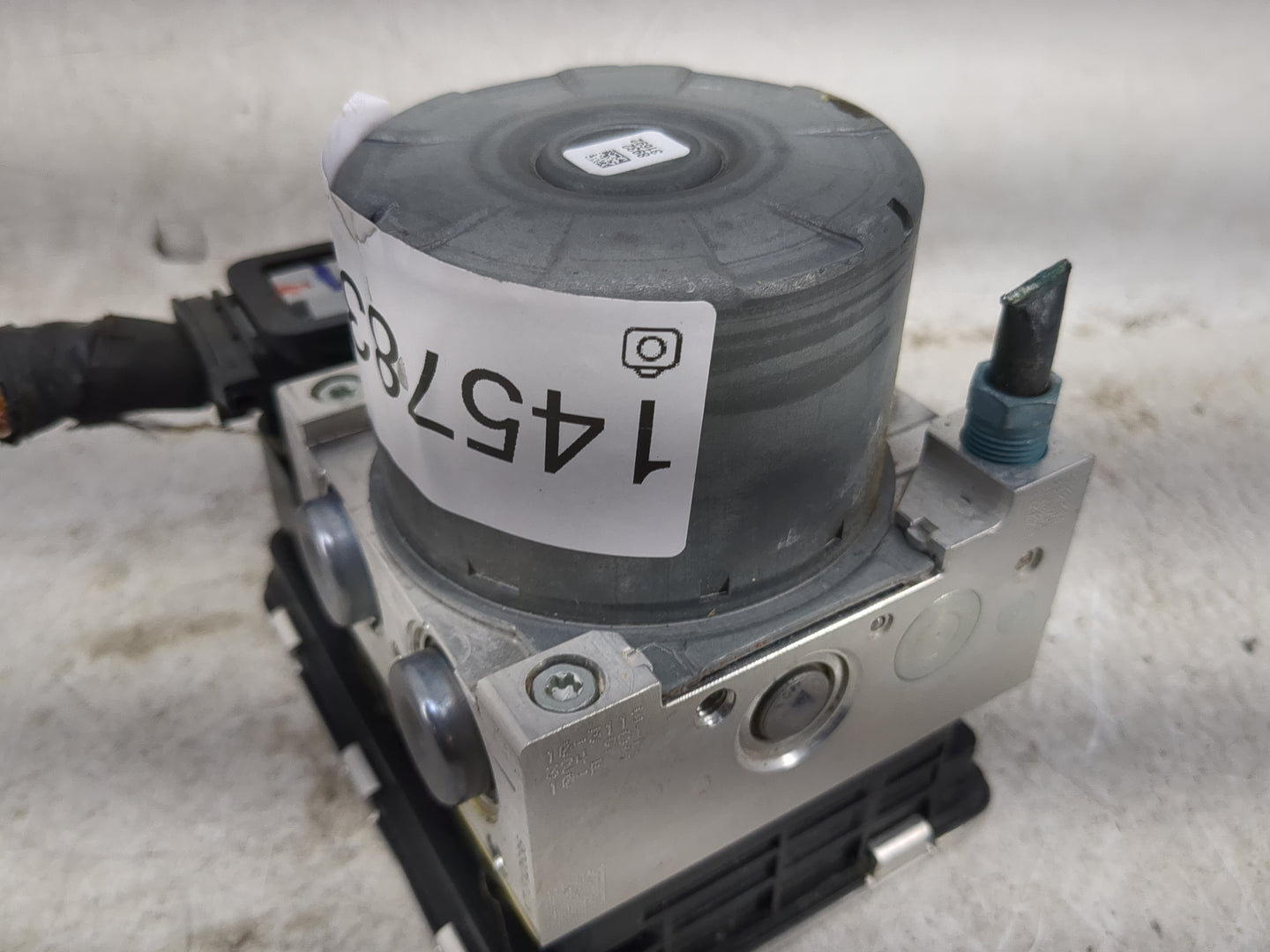 2019-2020 Bmw 330i ABS Pump Control Module Replacement Fits Fits 2019 2020 OEM Used Auto Parts - Oemusedautoparts1.com