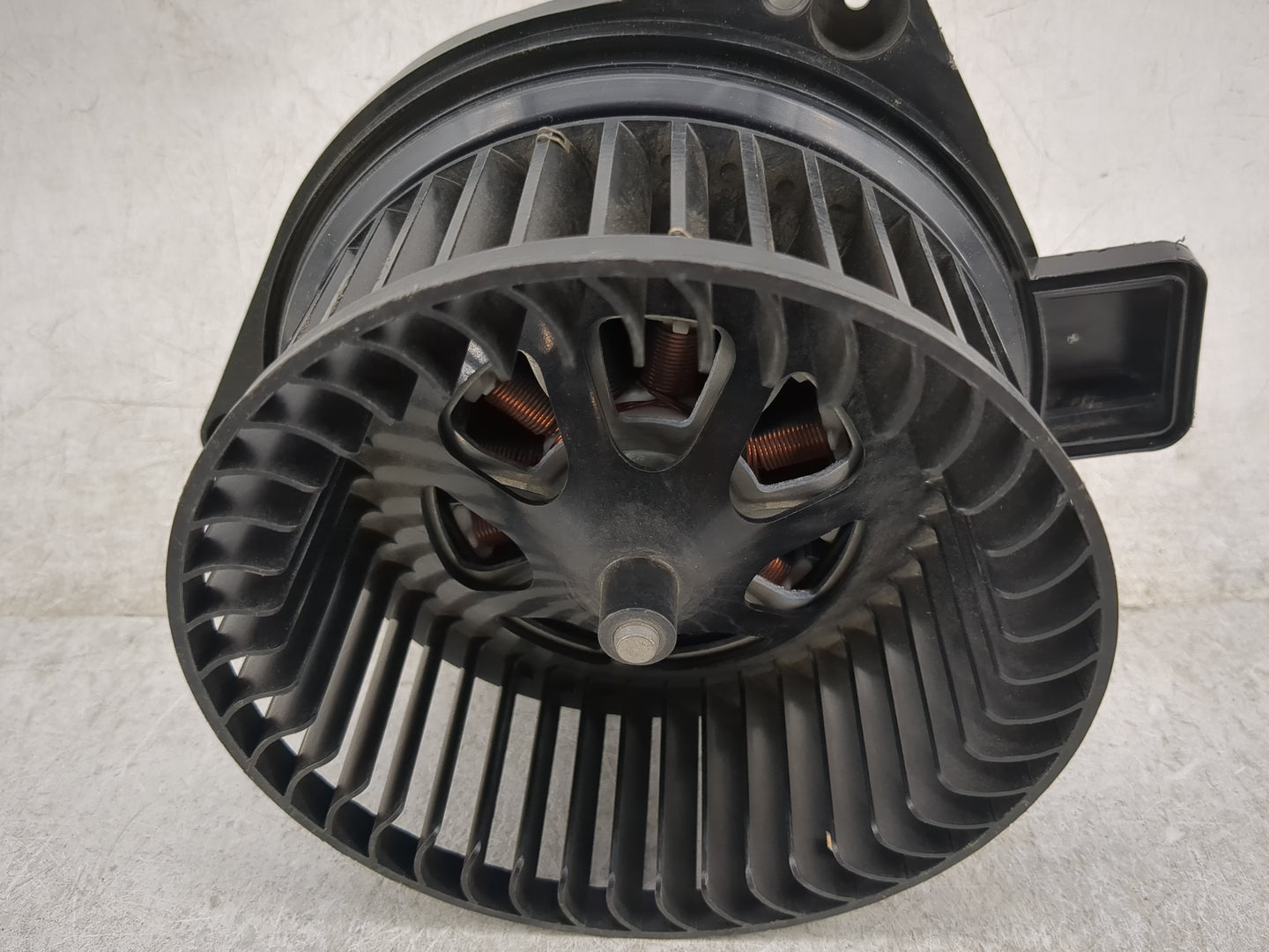 2019-2021 Bmw 330i Heater AC Blower Motor P/N:DRF-10238-001 Fits Fits 2018 2019 2020 2021 2022 OEM Used Auto Parts - Oemused