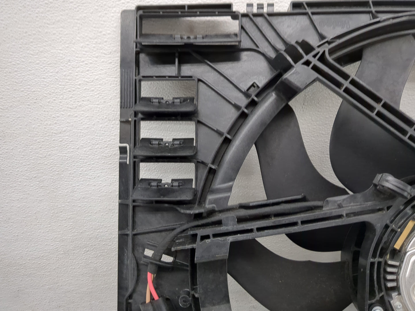 2019-2020 Bmw 330i Electric Radiator Cooling Fan Motor Assembly 1460574 - Oemusedautoparts1.com