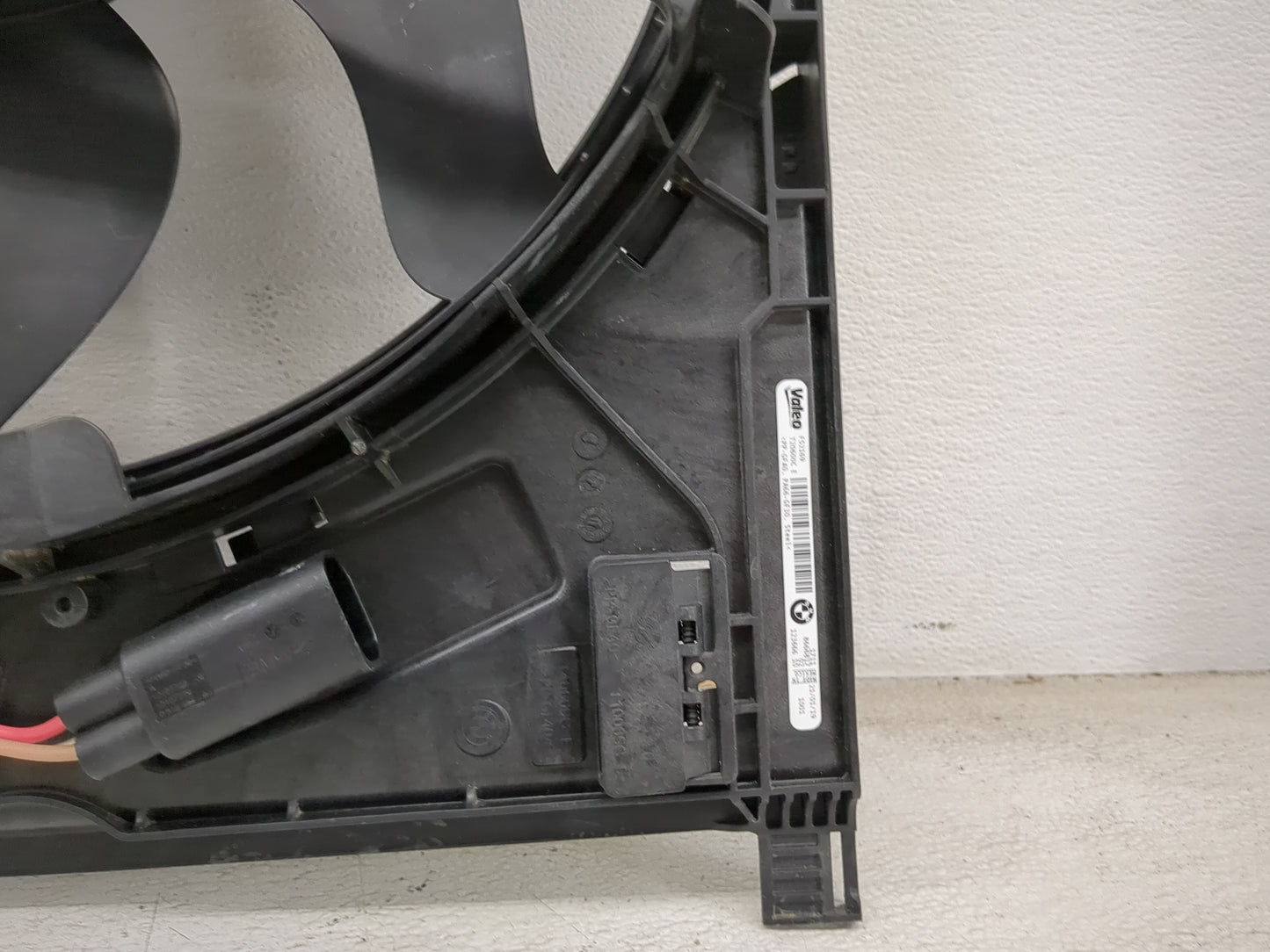 2019-2020 Bmw 330i Electric Radiator Cooling Fan Motor Assembly 1460652 - Oemusedautoparts1.com