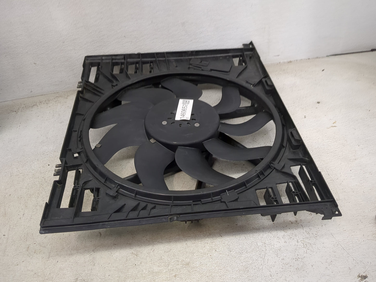 2019-2020 Bmw 330i Electric Radiator Cooling Fan Motor Assembly 1460652 - Oemusedautoparts1.com