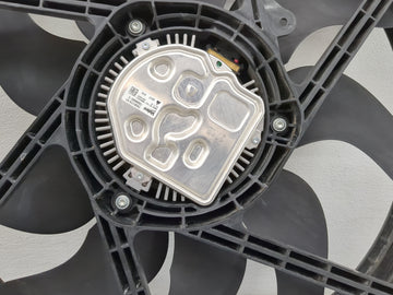 2019 Bmw 330i Electric Radiator Cooling Fan Motor Assembly P/N:7935173-01 TEM606C, X07, H13, FS2564, 17428618240, 17427616104 Fits OEM Used Auto Parts