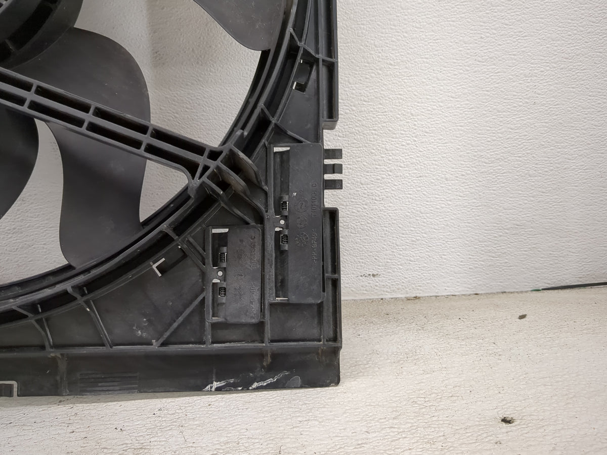 2019-2021 Bmw 330i Electric Radiator Cooling Fan Motor Assembly P/N:7935173-01 TEM606C, X07, H13, FS2564 Fits Fits 2019 2020