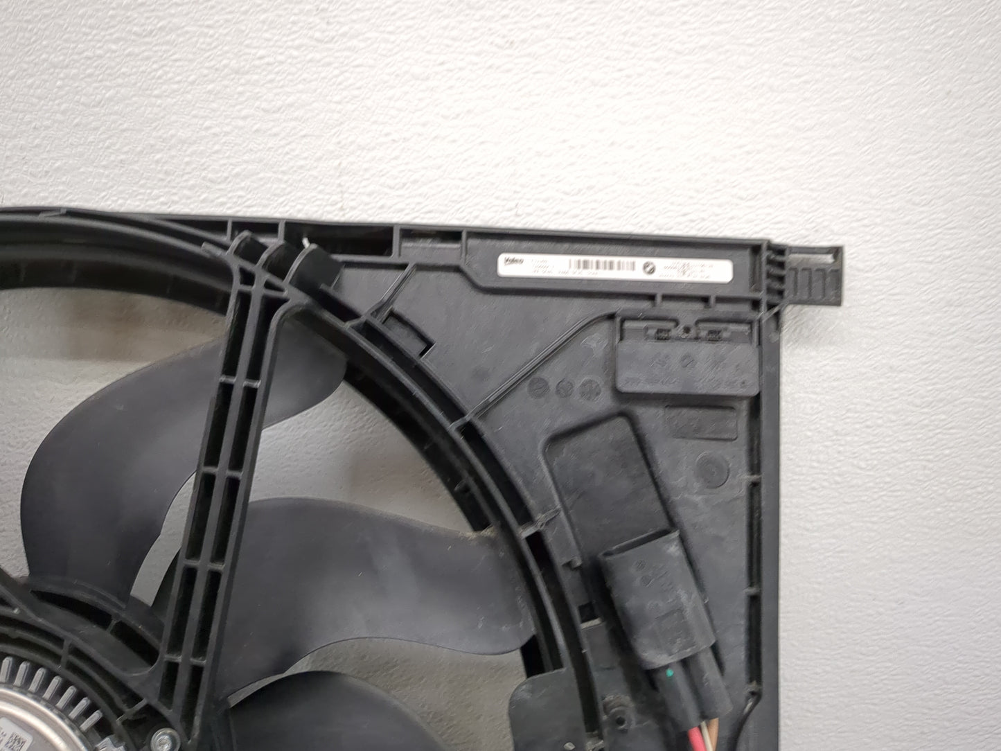 2019 Bmw 330i Electric Radiator Cooling Fan Motor Assembly - Oemusedautoparts1.com