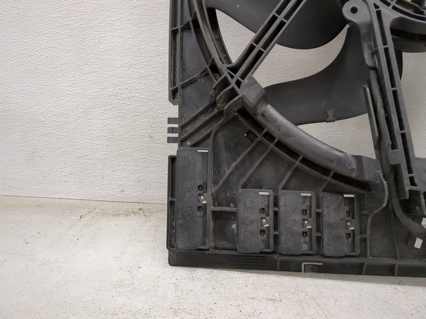 2019-2020 Bmw 330i Electric Radiator Cooling Fan Motor Assembly 1461157 - Oemusedautoparts1.com