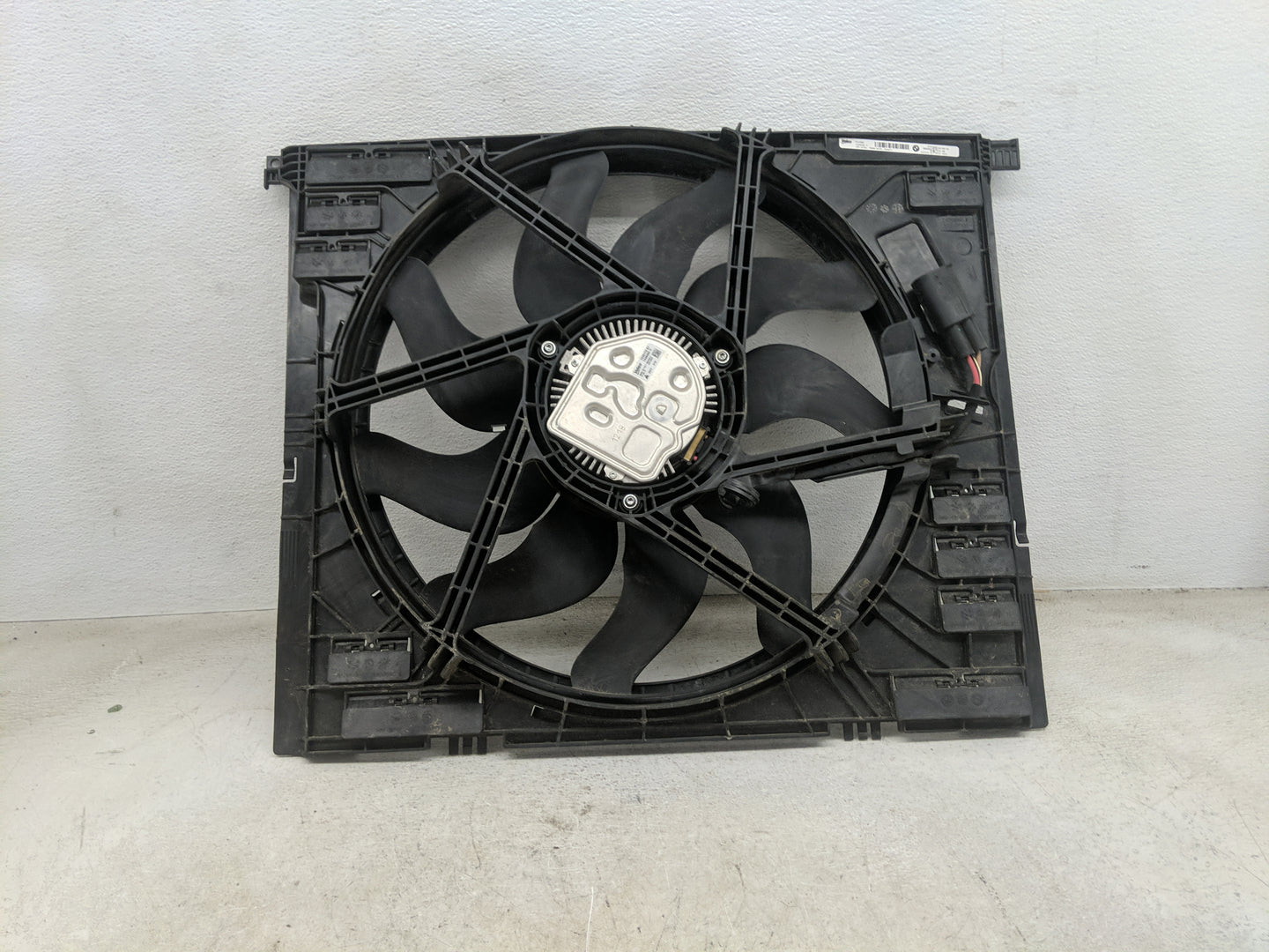 2019-2020 Bmw 330i Electric Radiator Cooling Fan Motor Assembly 1461166 - Oemusedautoparts1.com