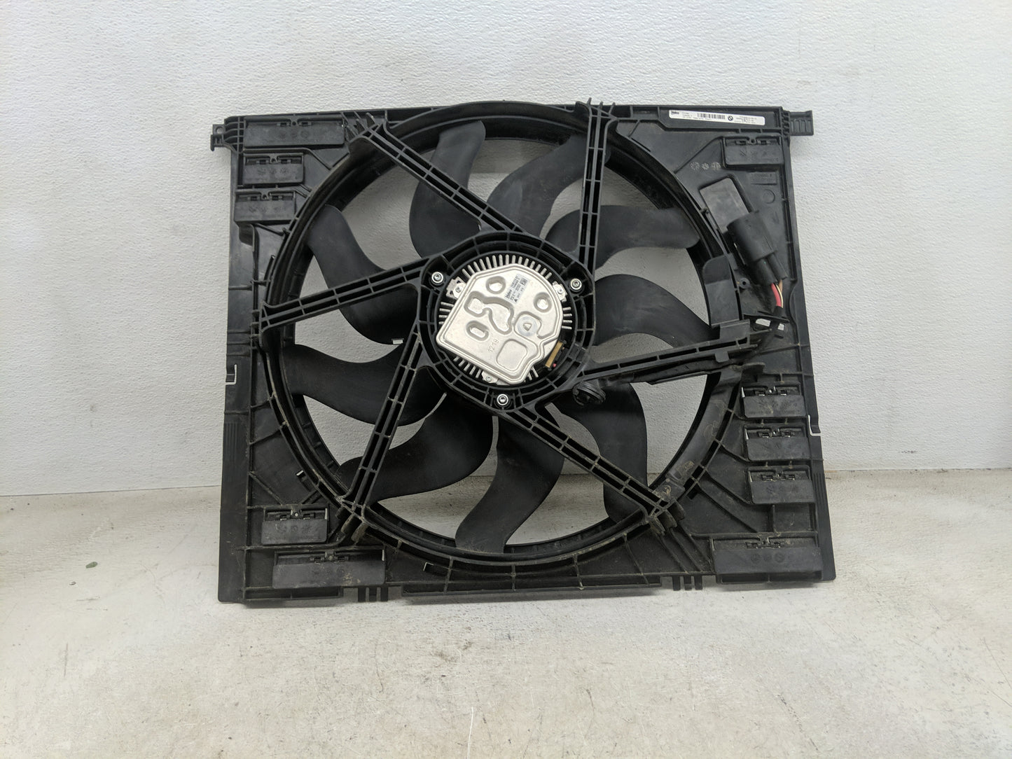 2019-2020 Bmw 330i Electric Radiator Cooling Fan Motor Assembly 1461166 - Oemusedautoparts1.com