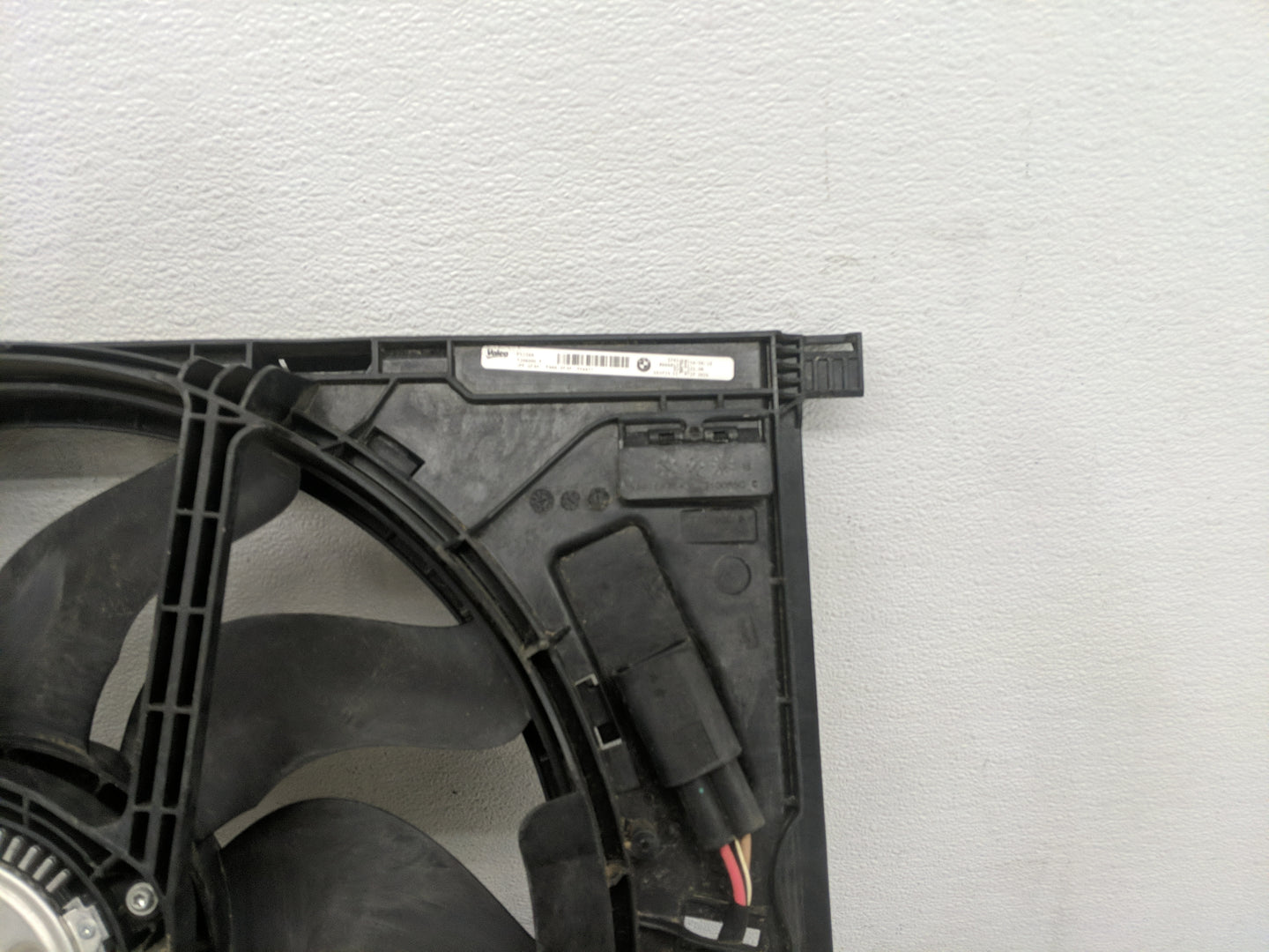 2019-2020 Bmw 330i Electric Radiator Cooling Fan Motor Assembly 1461166 - Oemusedautoparts1.com