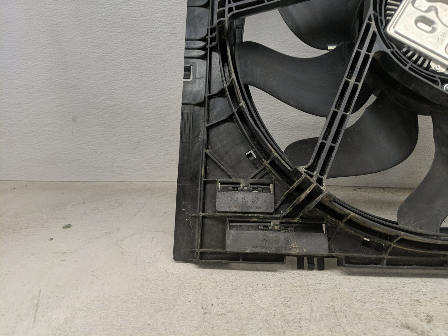 2019-2020 Bmw 330i Electric Radiator Cooling Fan Motor Assembly 1461166 - Oemusedautoparts1.com