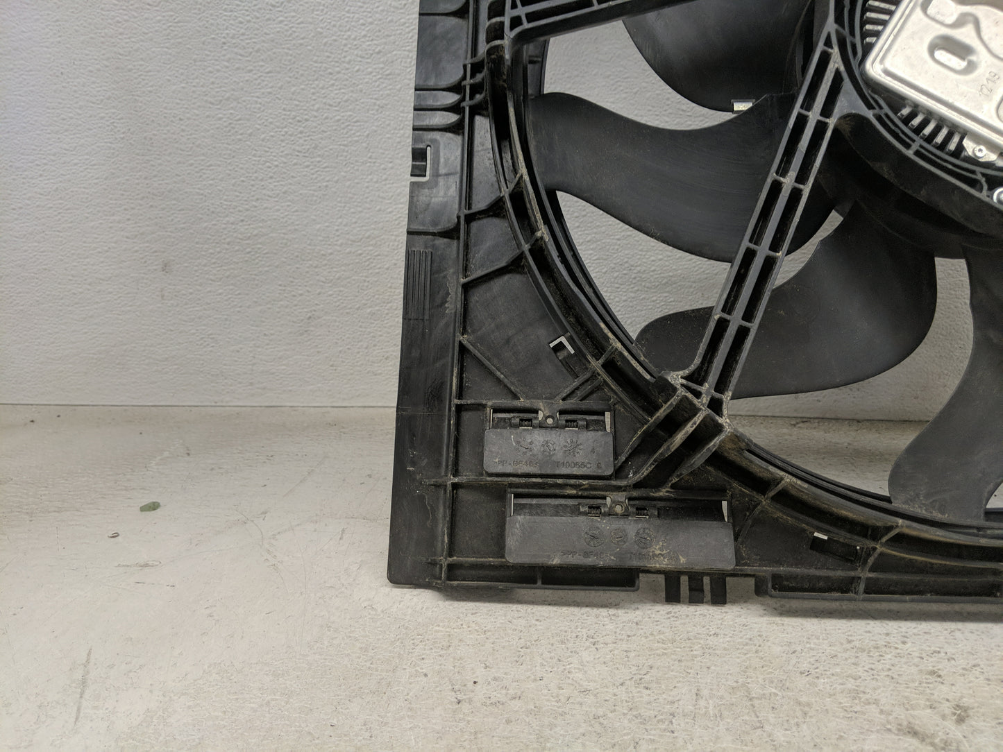 2019-2020 Bmw 330i Electric Radiator Cooling Fan Motor Assembly 1461166 - Oemusedautoparts1.com