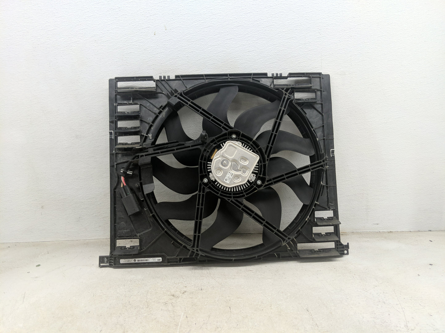 2019-2020 Bmw 330i Electric Radiator Cooling Fan Motor Assembly 1461296 - Oemusedautoparts1.com