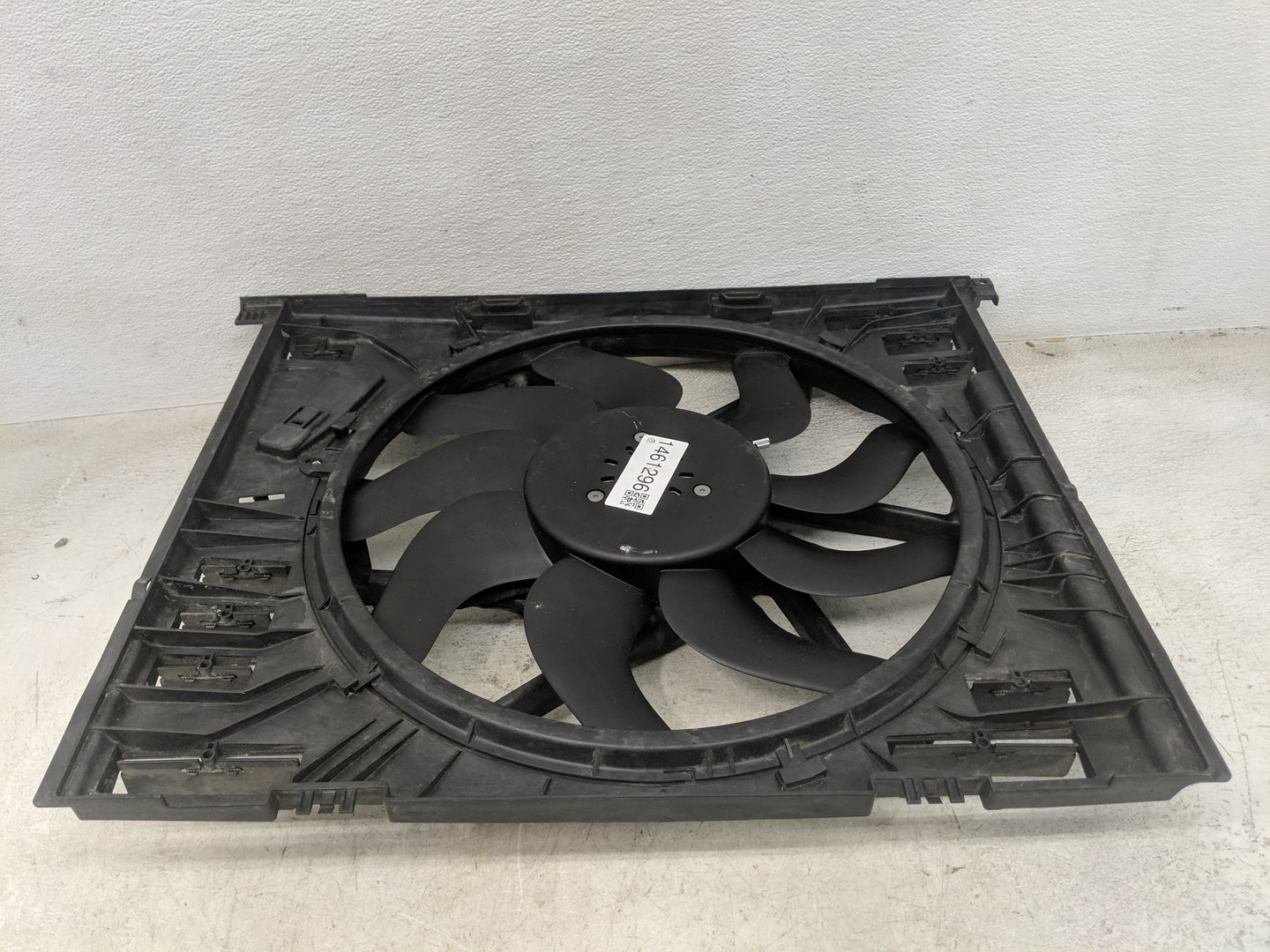 2019-2020 Bmw 330i Electric Radiator Cooling Fan Motor Assembly 1461296 - Oemusedautoparts1.com