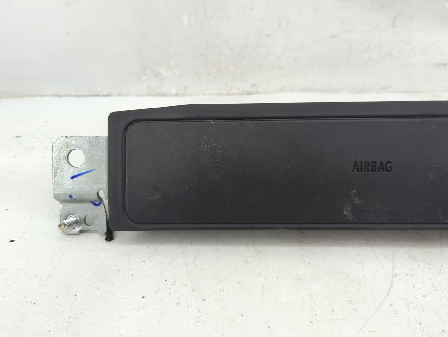 2017-2020 Bmw 430i Air Bag Driver Left Knee OEM P/N:KU922865213 Fits Fits 2012 2013 2014 2015 2016 2017 2018 2019 2020 2021 