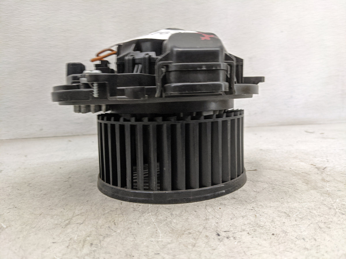 2017-2020 Bmw 430i Heater AC Blower Motor P/N:931991901 T654493A Fits Fits 2012 2013 2014 2015 2016 2017 2018 2019 2020 2021