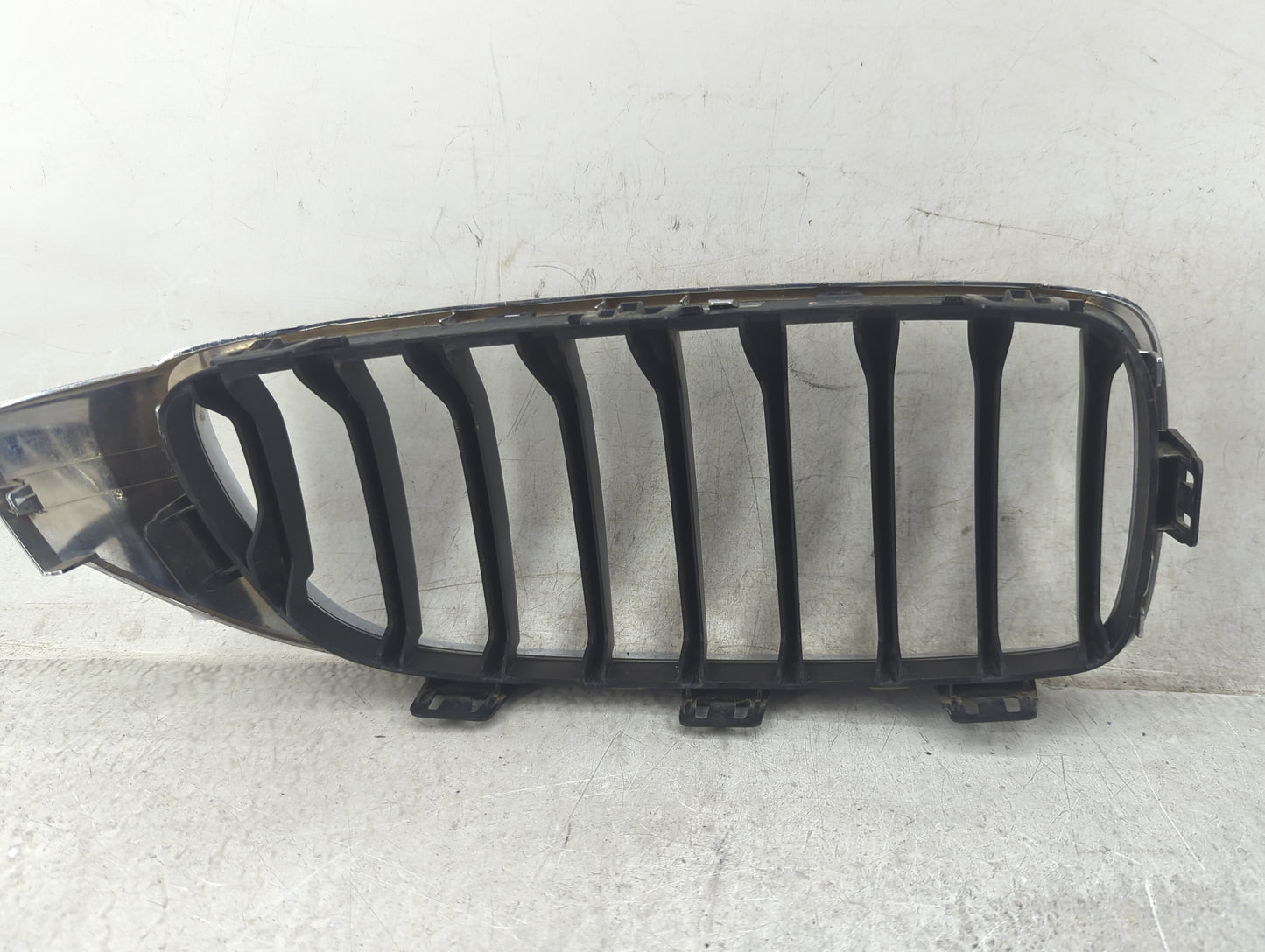 2017-2020 Bmw 440i Front Grille Bumper Not Included - Oemusedautoparts1.com