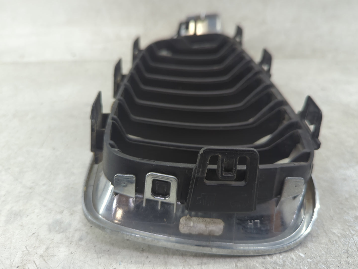 2017-2020 Bmw 440i Front Grille Bumper Not Included - Oemusedautoparts1.com