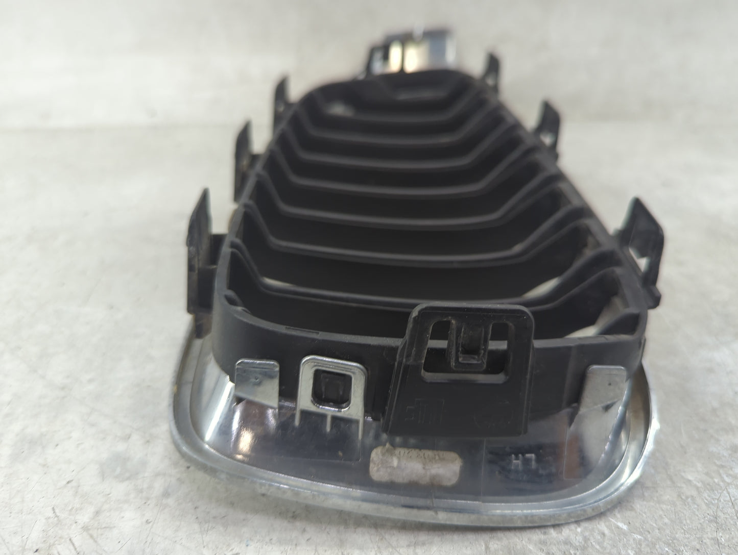 2017-2020 Bmw 440i Front Grille Bumper Not Included - Oemusedautoparts1.com