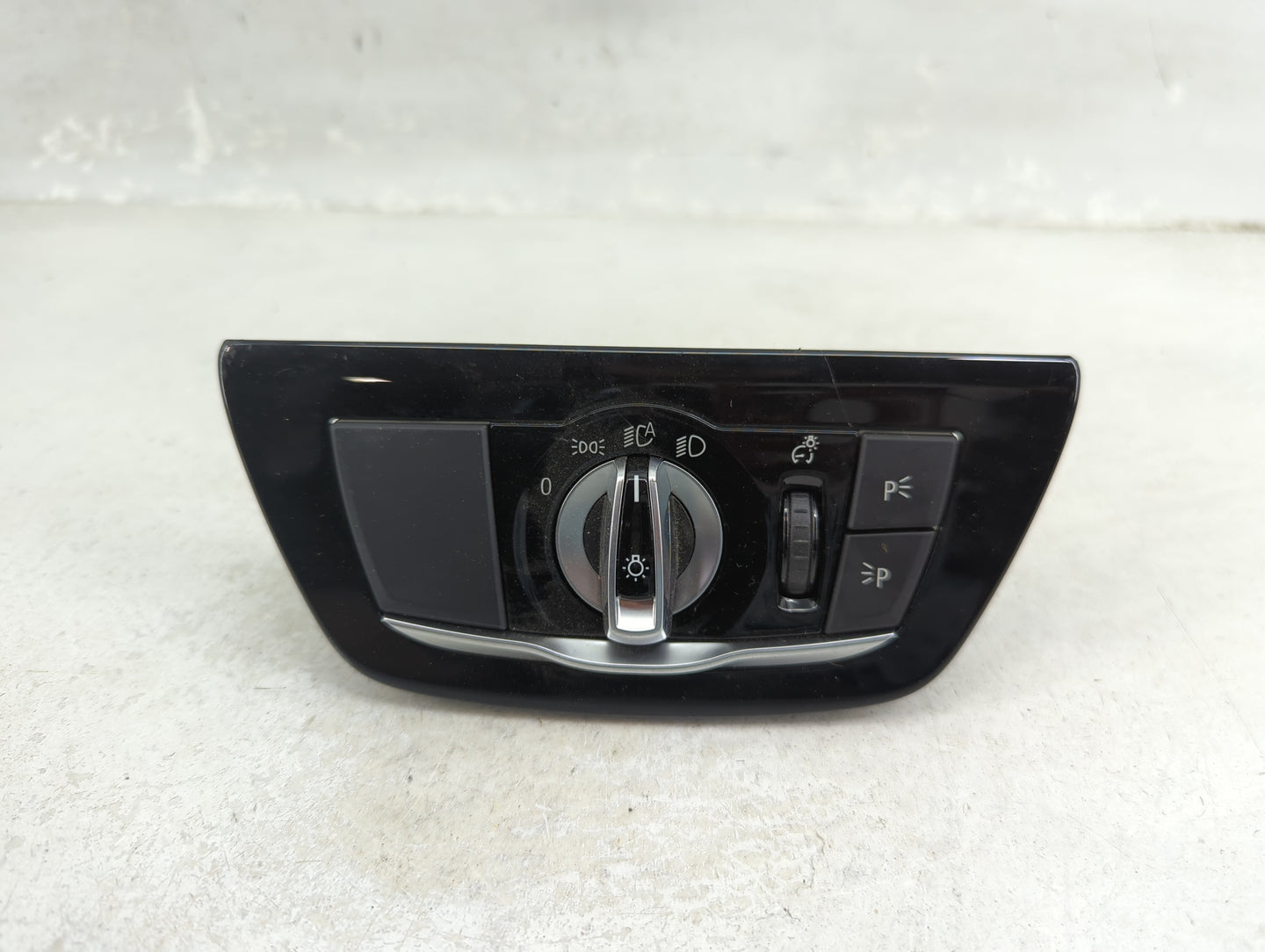 2019 Bmw 530 Headlight Head Light Switch Lamp Control - Oemusedautoparts1.com