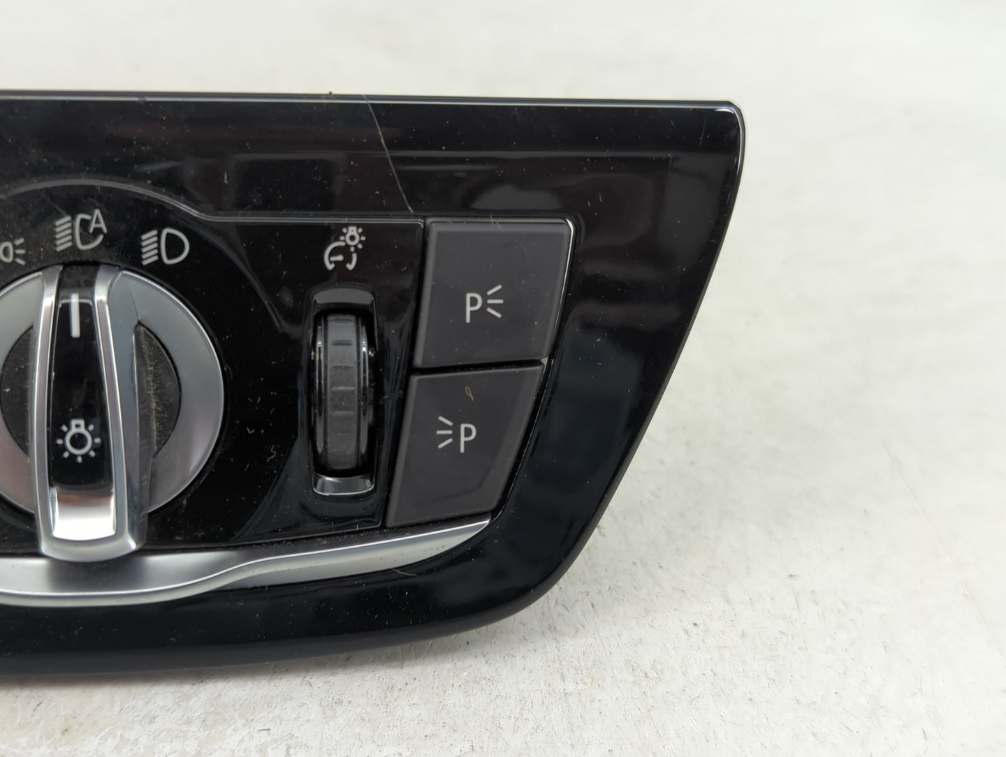 2019 Bmw 530 Headlight Head Light Switch Lamp Control - Oemusedautoparts1.com