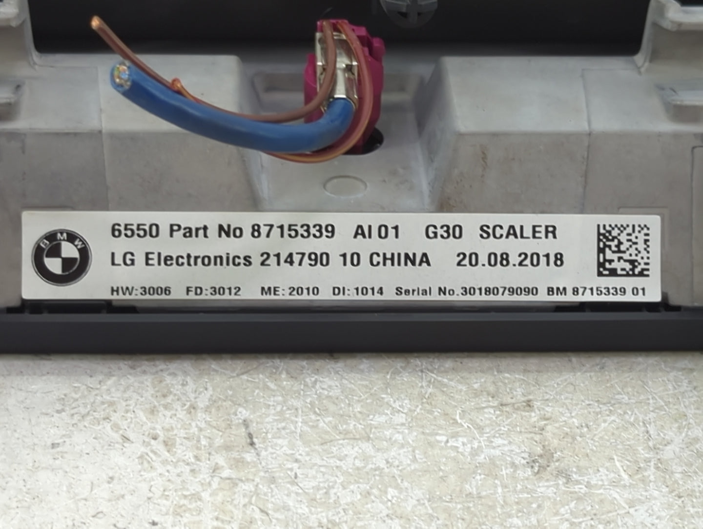 2019-2019 Bmw 530e Information Display Screen - Oemusedautoparts1.com