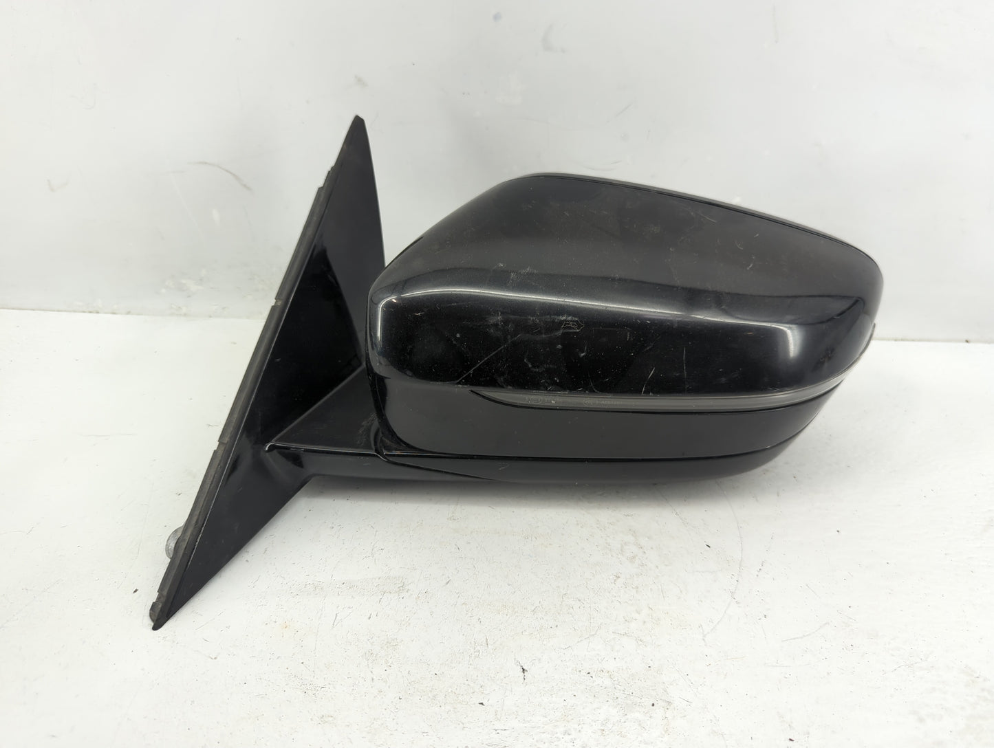 2017-2020 Bmw 530i Driver Side View Mirror - Left Door Mirror OEM Used - Oemusedautoparts1.com