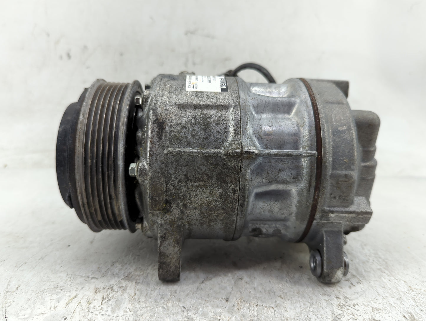 2017-2019 Bmw 530i Air Conditioning A/c Ac Compressor Oem - Oemusedautoparts1.com